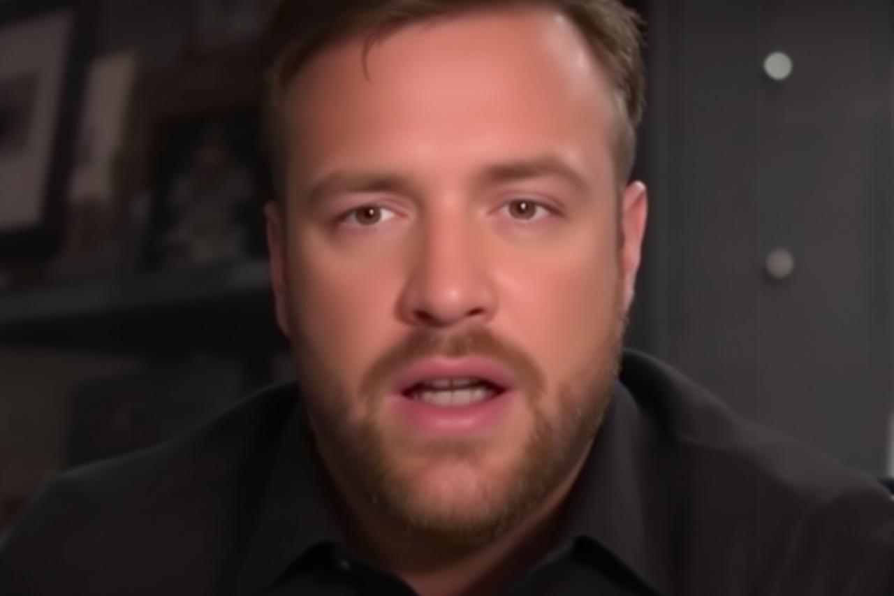 某男星被曝欠债不还，债主上门堵门讨债全程直播